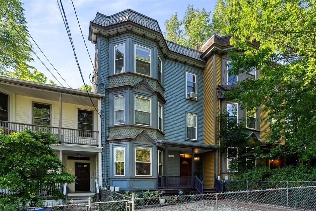 281 Chestnut Ave # 1, Boston MA 02130