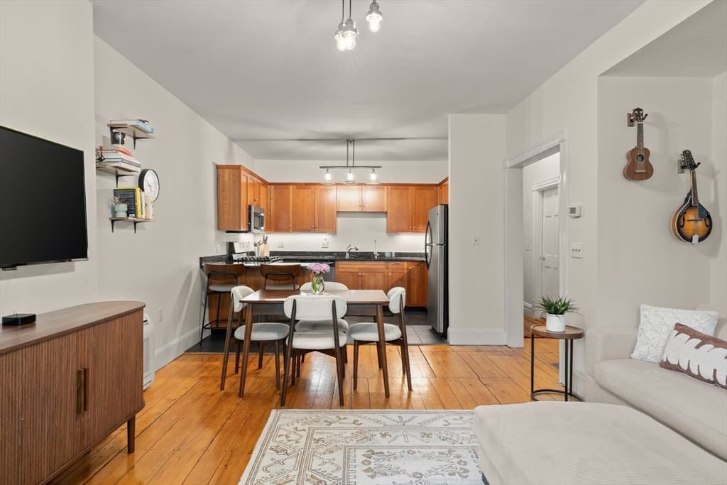 Condominium at 281 Chestnut Ave # 1, Boston MA 02130, photo 9 of 35