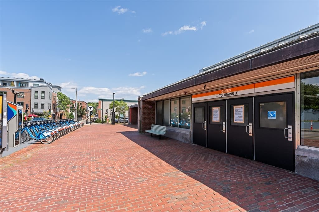 Condominium at 281 Chestnut Ave # 1, Boston MA 02130, photo 31 of 35