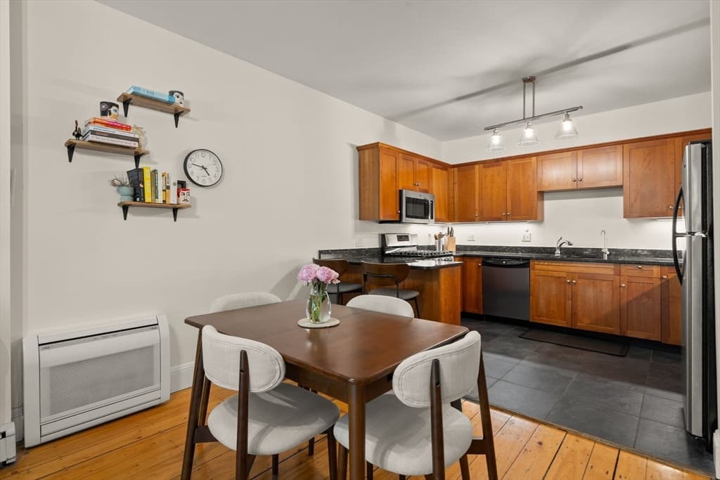 Condominium at 281 Chestnut Ave # 1, Boston MA 02130, photo 8 of 35