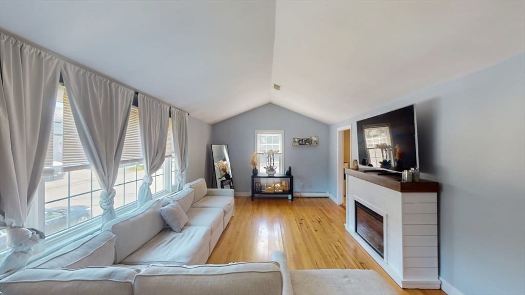 Single Family Residence at 11 Lansing Rd, Lynn MA 01904, photo 4 of 29