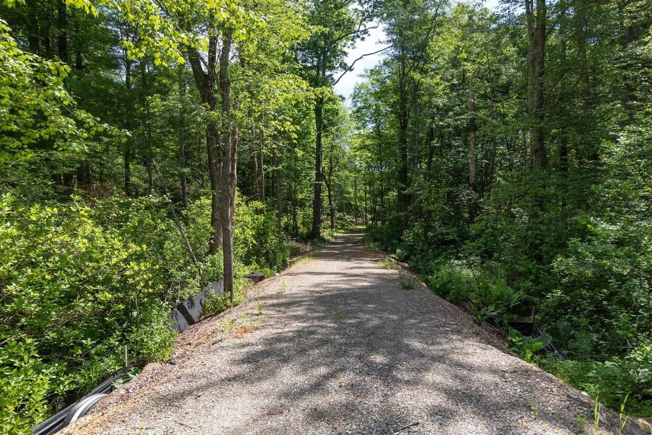 31 Parsonage Rd, Plympton MA 02367