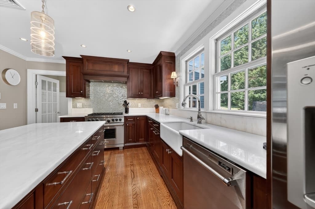 Single Family Residence at 14 Isaac Sprague Drive, Hingham MA 02043, photo 7 of 42