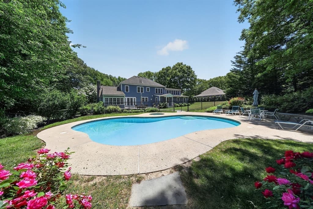 Single Family Residence at 14 Isaac Sprague Drive, Hingham MA 02043, photo 31 of 42