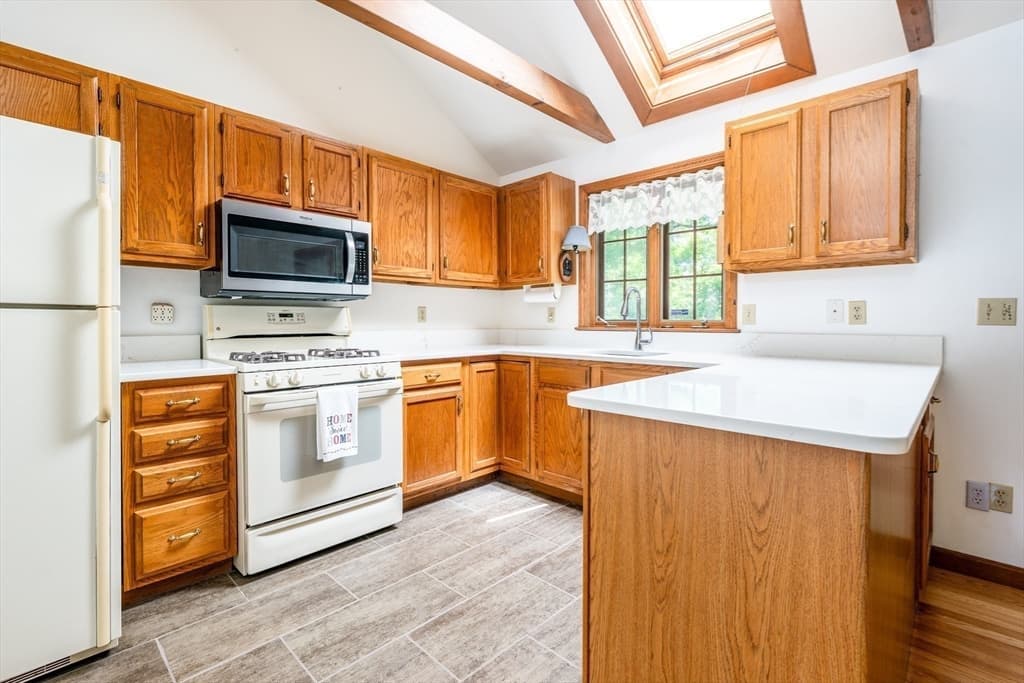 18 Goat Field Ln, Barnstable MA 02601 photo 6