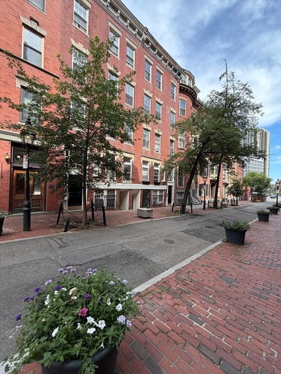 Condominium at 23 Temple Street # 6, Boston MA 02114, photo 16 of 19