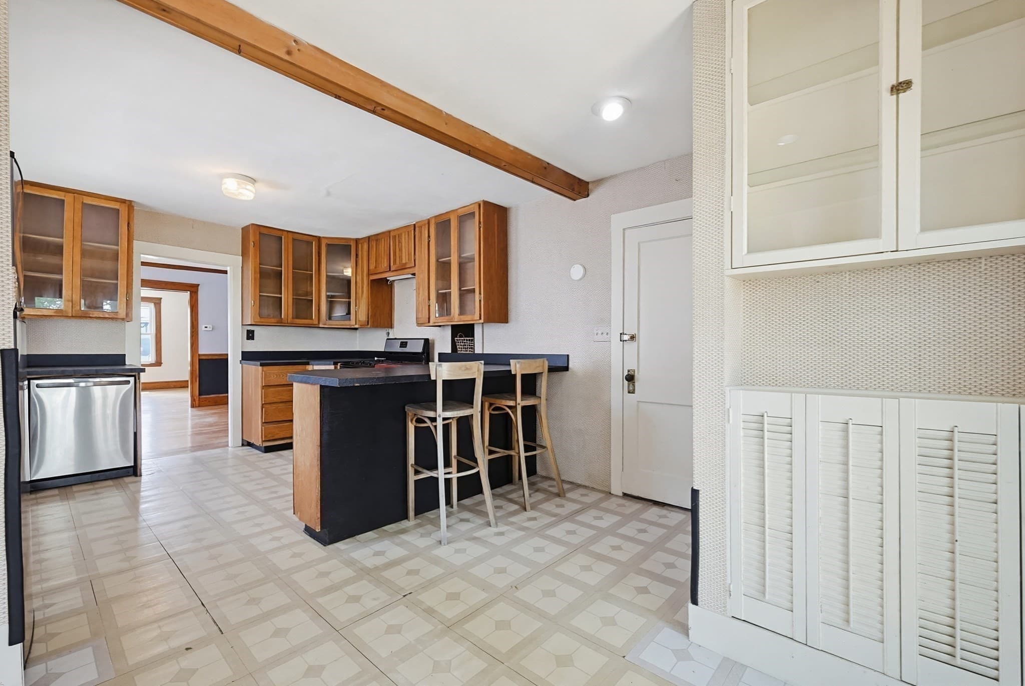 Multi Family at 620-622 Beech St, Boston MA 02131, Boston, photo 16 of 42