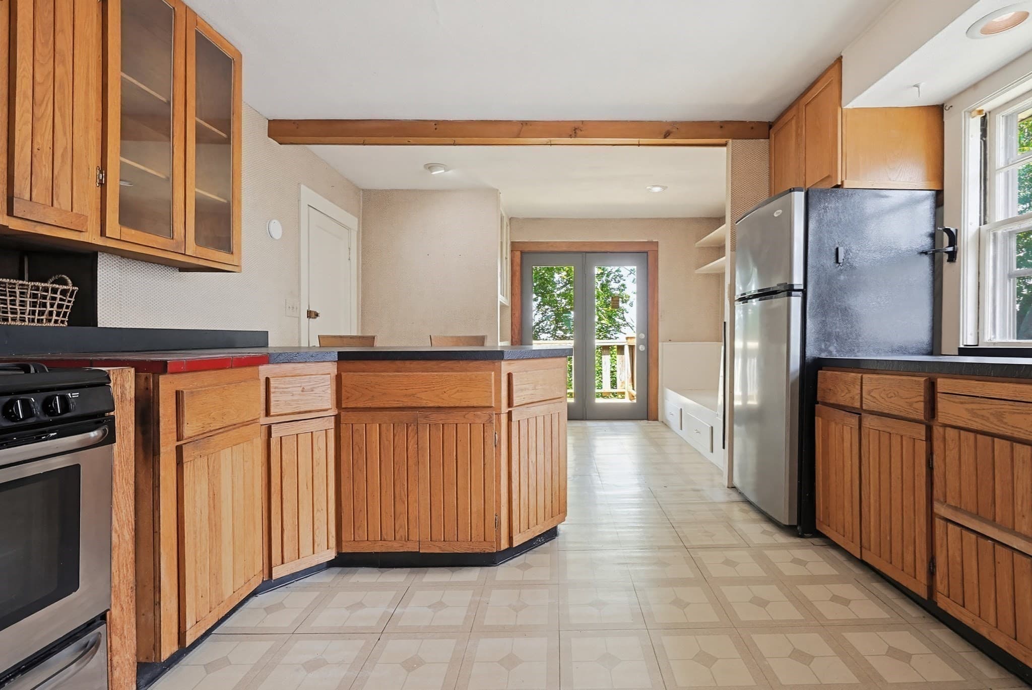 Multi Family at 620-622 Beech St, Boston MA 02131, Boston, photo 12 of 42