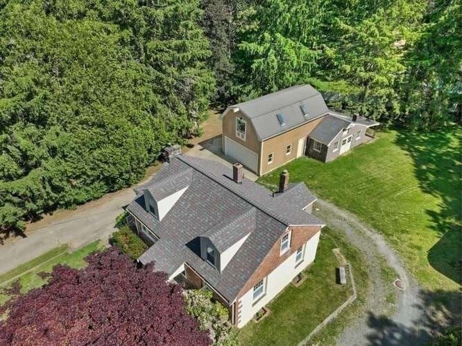 Single Family Residence at 84 Walnut St, Walpole MA 02081, photo 3 of 34
