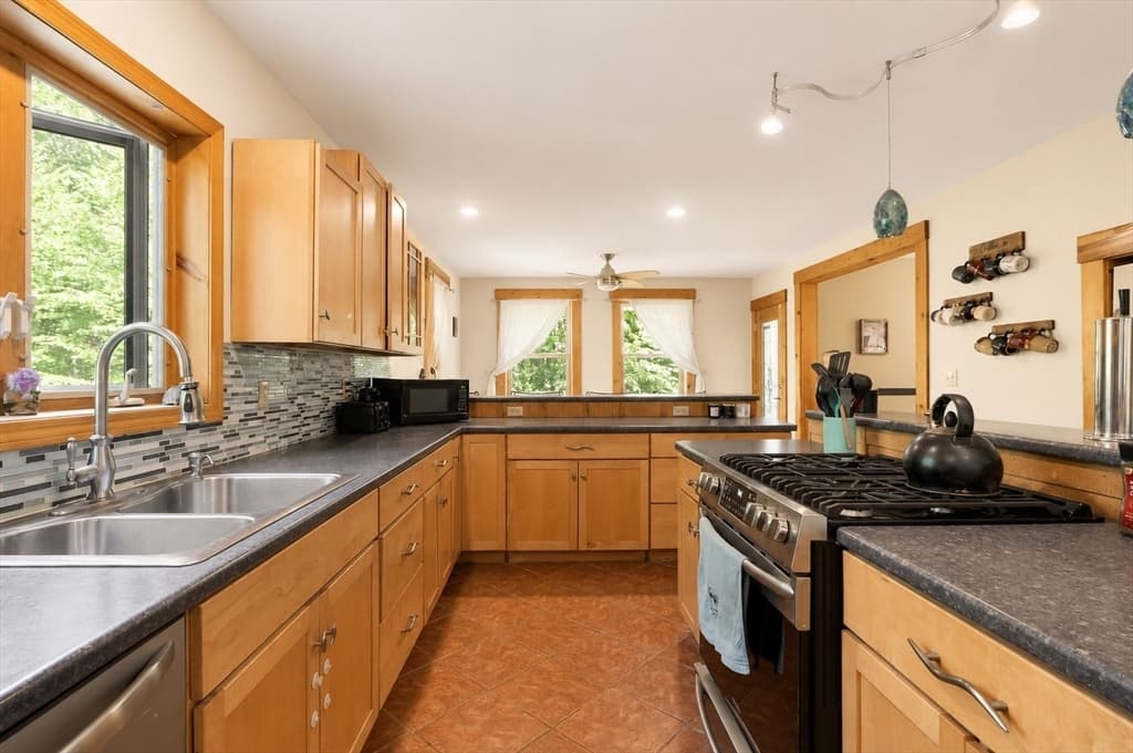 1132 Doe Valley Rd, Athol MA 01331 photo 6