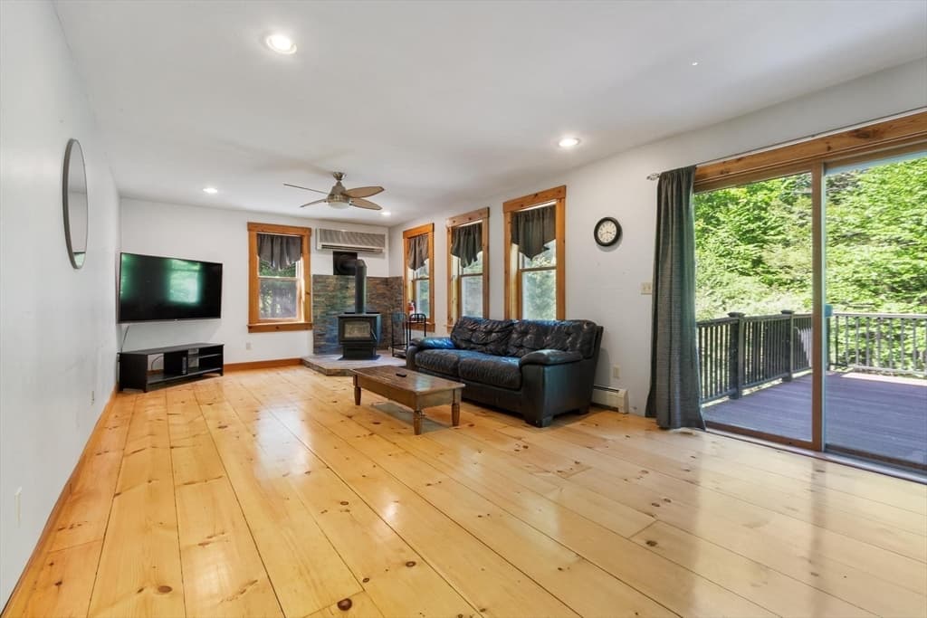 1132 Doe Valley Rd, Athol MA 01331 photo 4