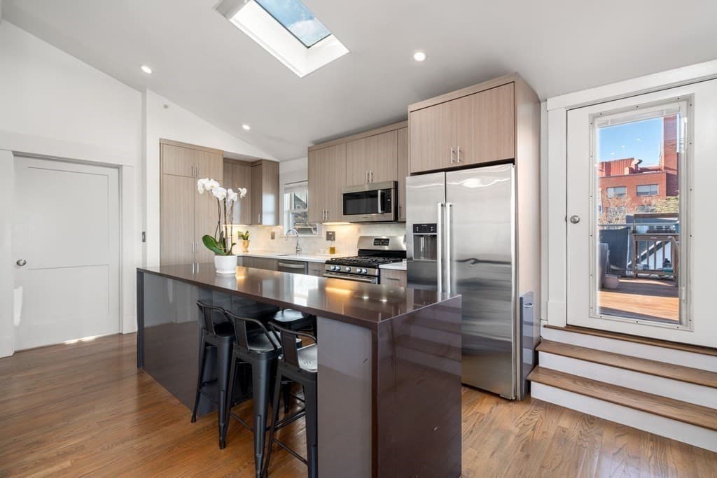 Condominium at 43 Salcombe St # 4, Boston MA 02125, Boston, photo 14 of 26