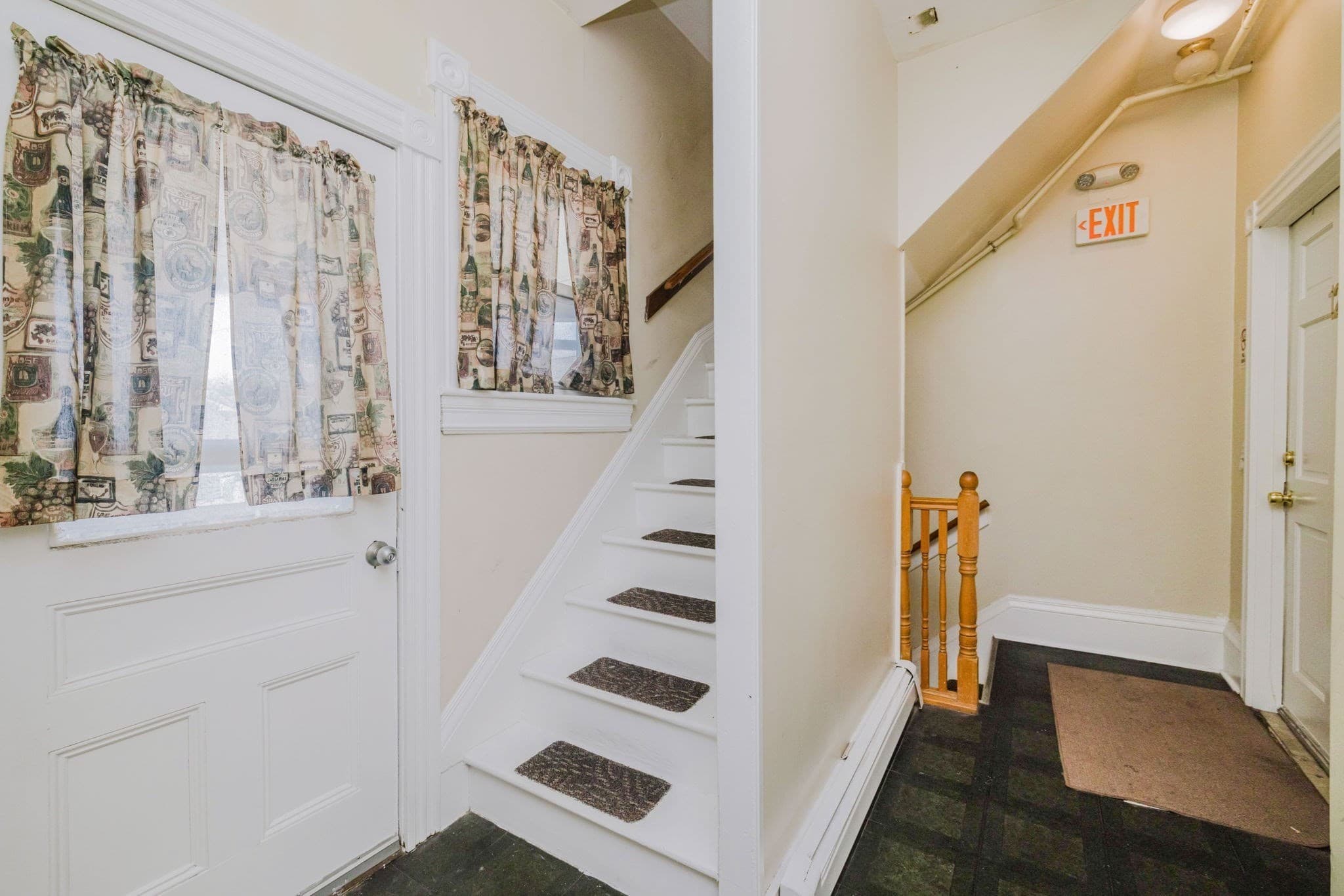 5+ Family - Rooming House at 517 South Main St, Fall River MA 02721, photo 16 of 34