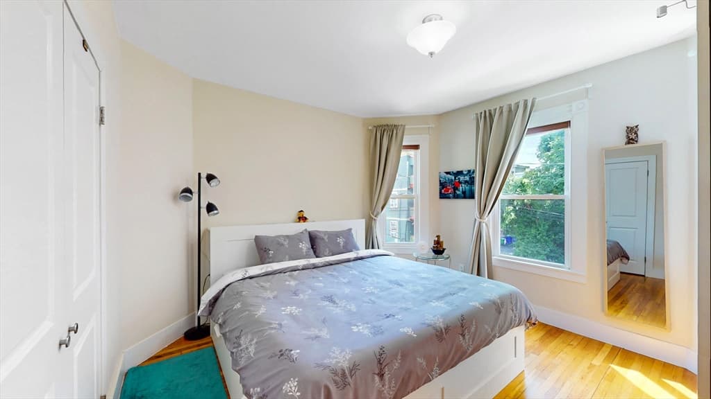 Condominium at 33 Plainfield # 2, Boston MA 02130, photo 6 of 22