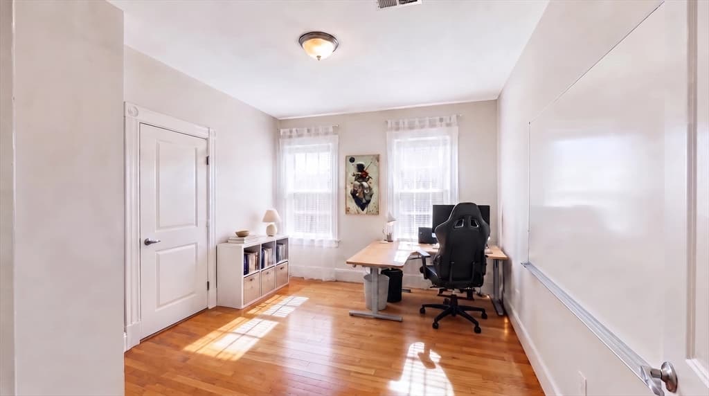 Condominium at 33 Plainfield # 2, Boston MA 02130, photo 10 of 22