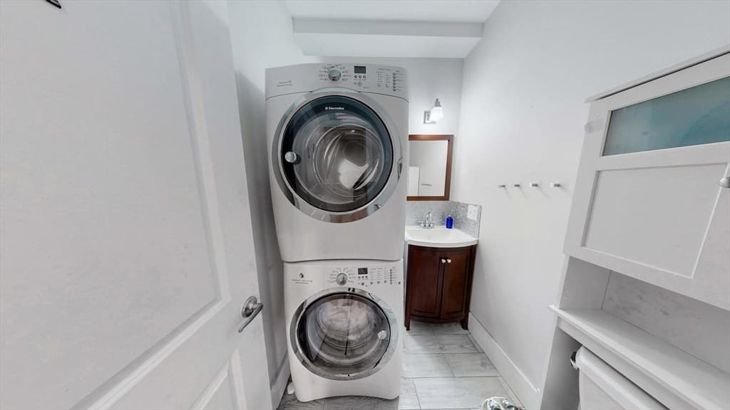 Condominium at 33 Plainfield # 2, Boston MA 02130, photo 14 of 22