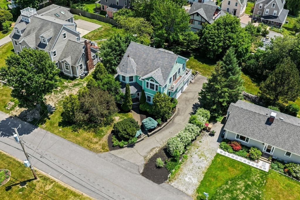 Single Family Residence at 43 Andrew Ave, Hull MA 02045, Hull, photo 3 of 38