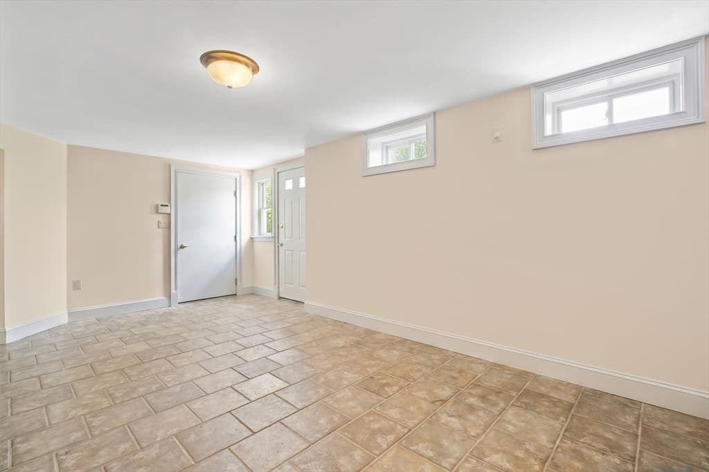 Single Family Residence at 43 Andrew Ave, Hull MA 02045, Hull, photo 28 of 38