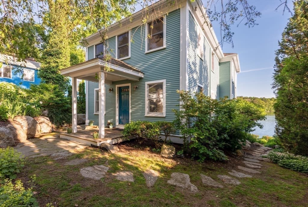 Single Family Residence at 31 Dennison Street, Gloucester MA 01930, Gloucester, photo 6 of 31