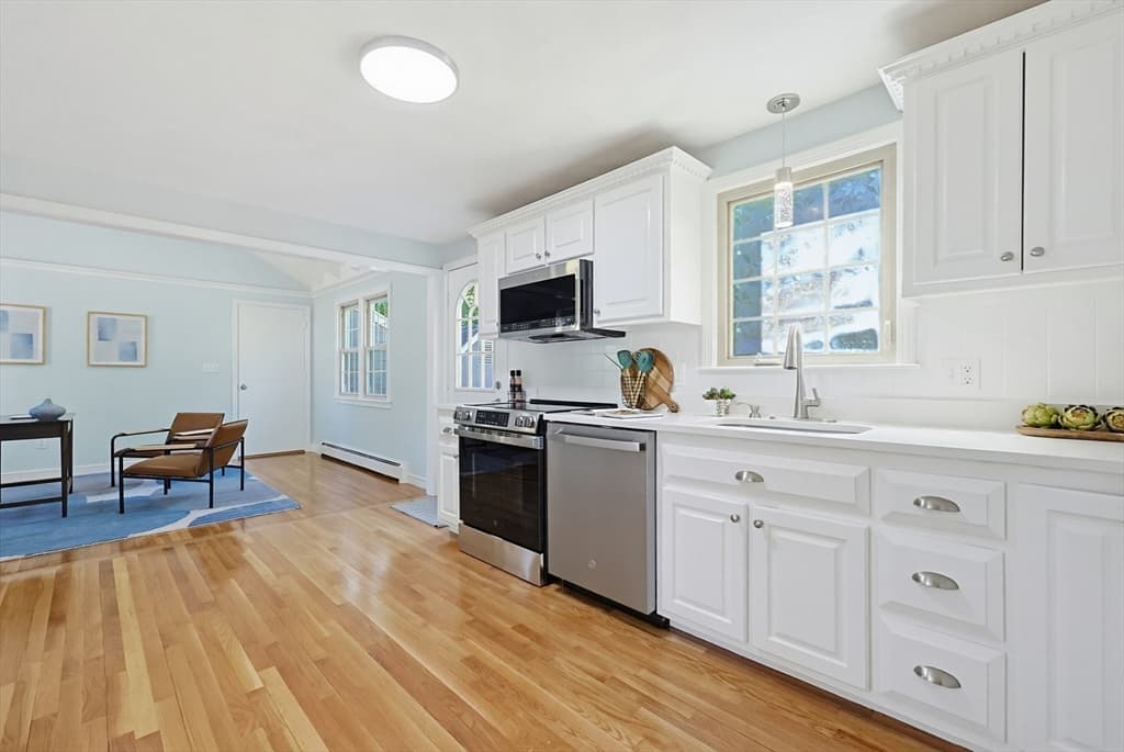 3 Gwynne Rd, Franklin MA 02038 photo 2