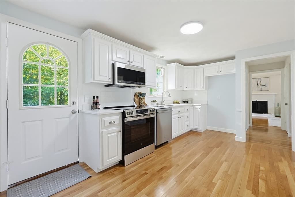 3 Gwynne Rd, Franklin MA 02038 photo 3