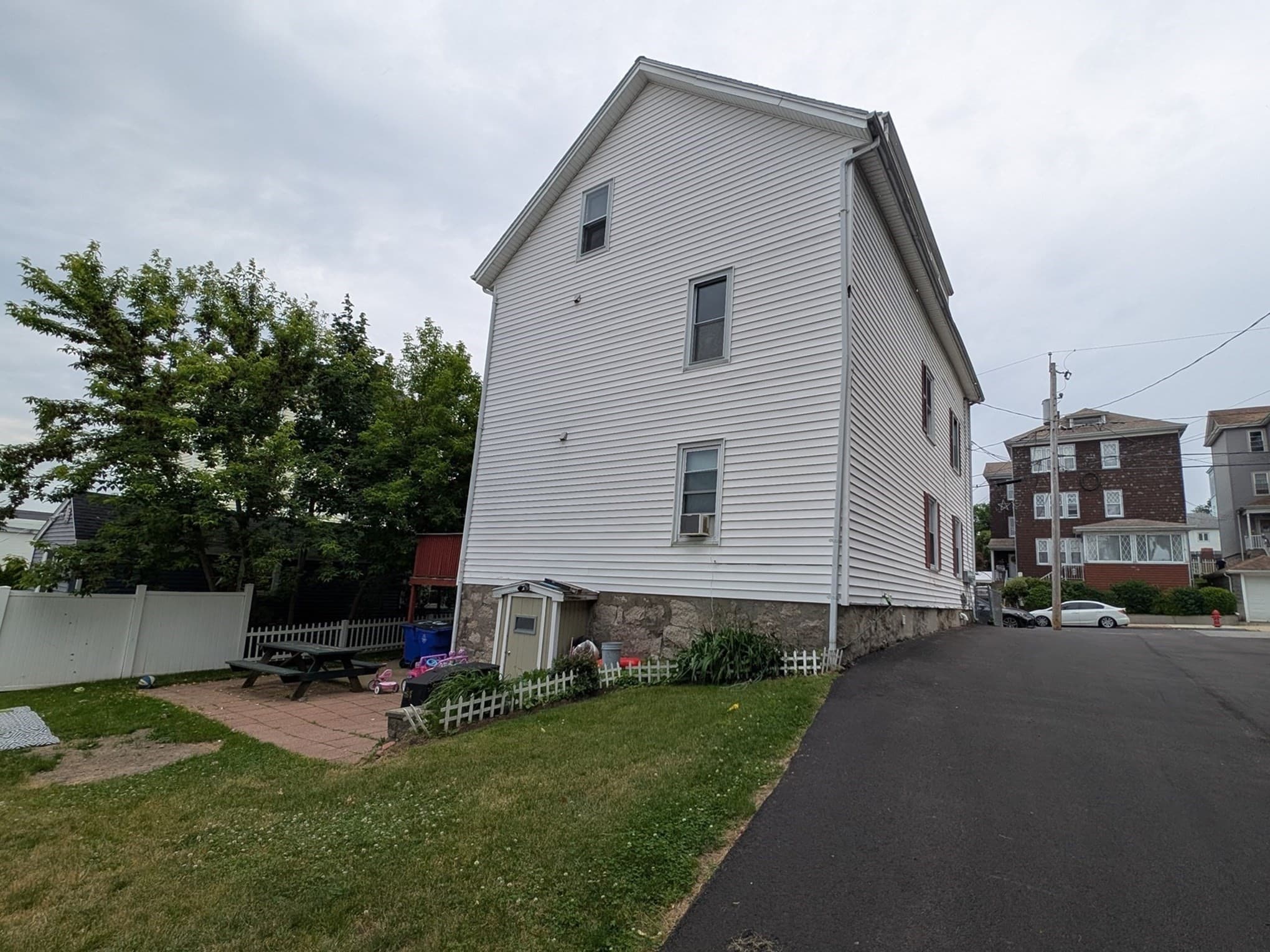 3 Family - 3 Units Up/Down at 162 Rockland St, Fall River MA 02724, photo 2 of 31