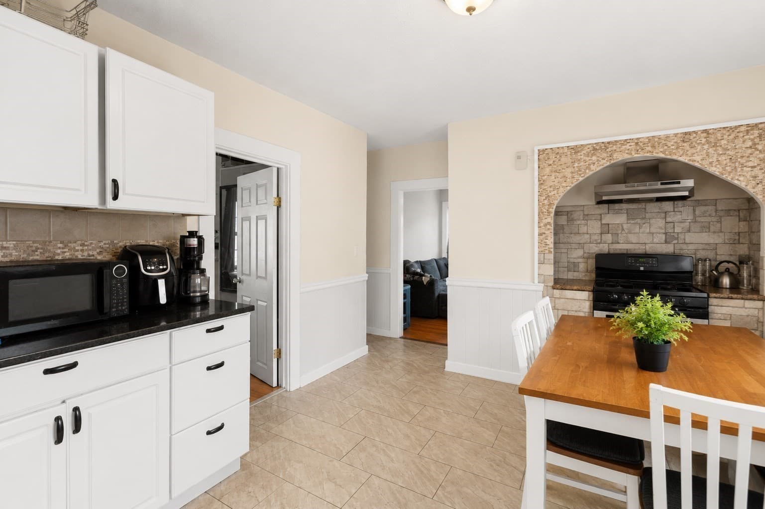 Multi Family at 969 Canterbury St, Boston MA 02131, Boston, photo 21 of 31