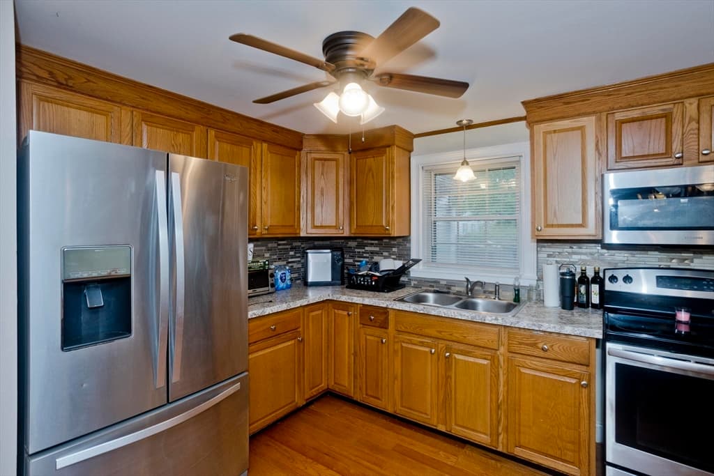 91 Spikenard Cir, Springfield MA 01129 photo 12