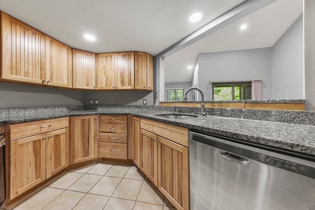 251 Trailside Way # 251, Ashland MA 01721 photo 9