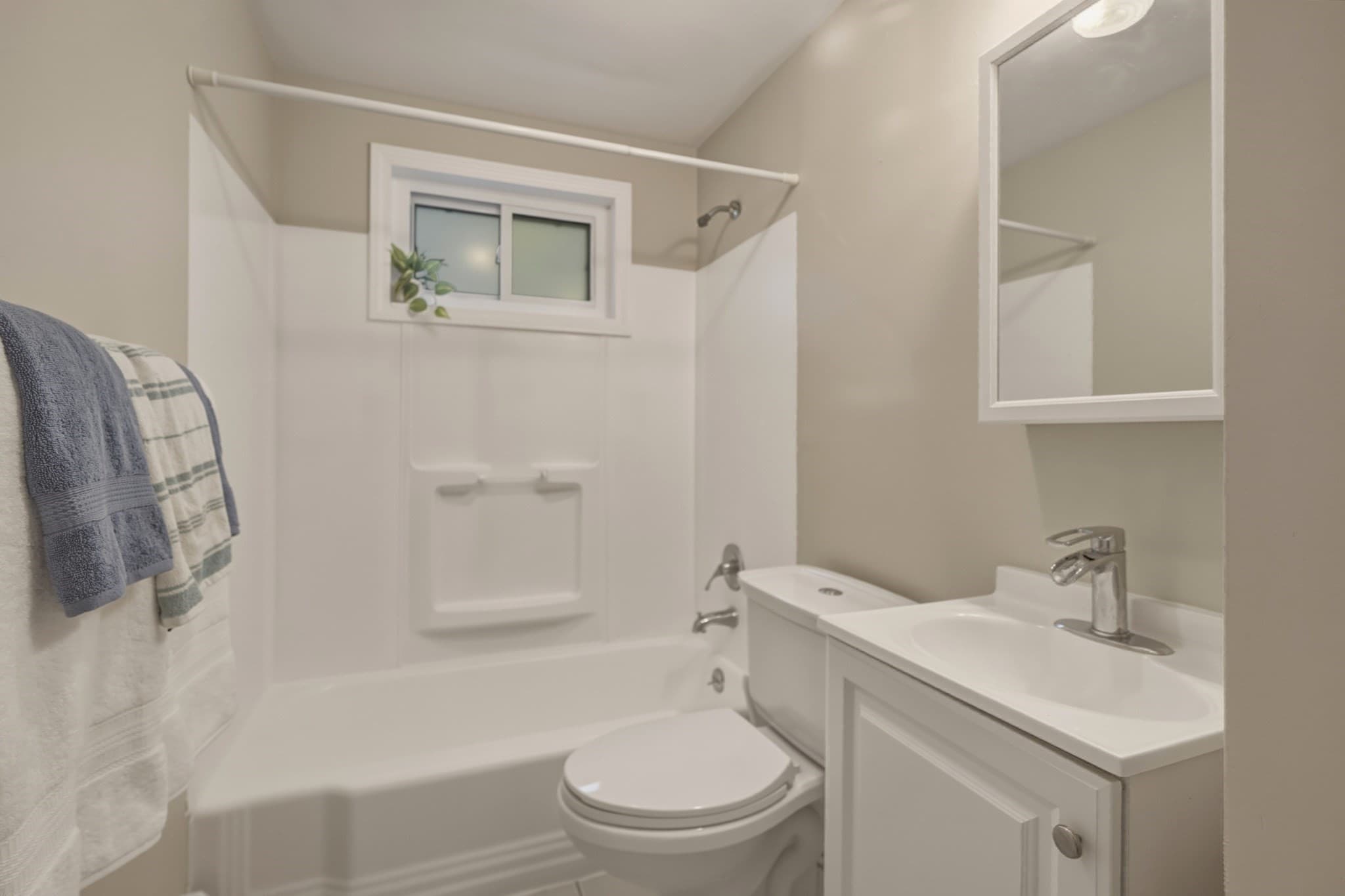 Single Family Residence at 26 Sunset Rd, Dracut MA 01826, photo 12 of 40