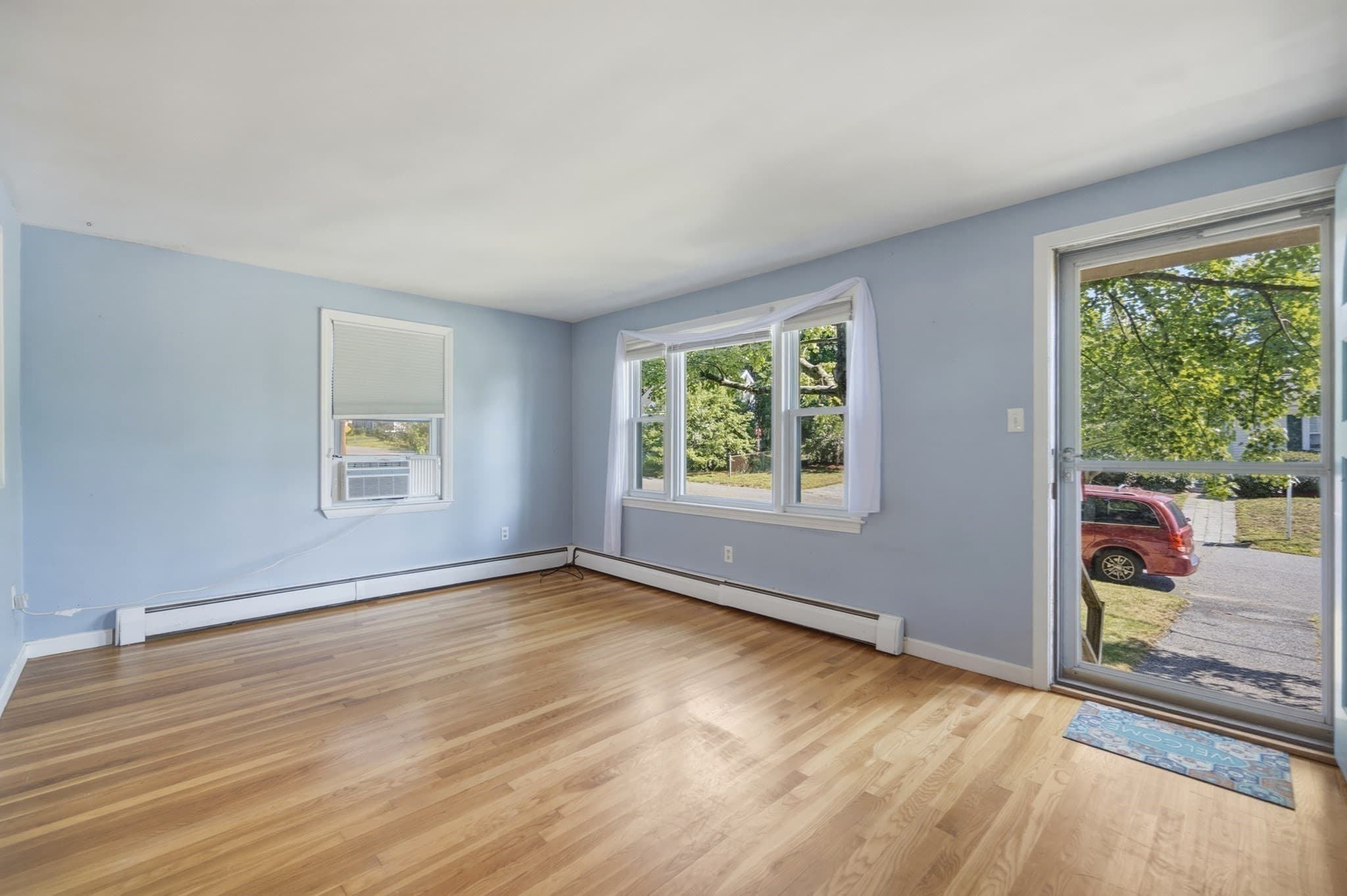 Single Family Residence at 26 Sunset Rd, Dracut MA 01826, photo 4 of 40
