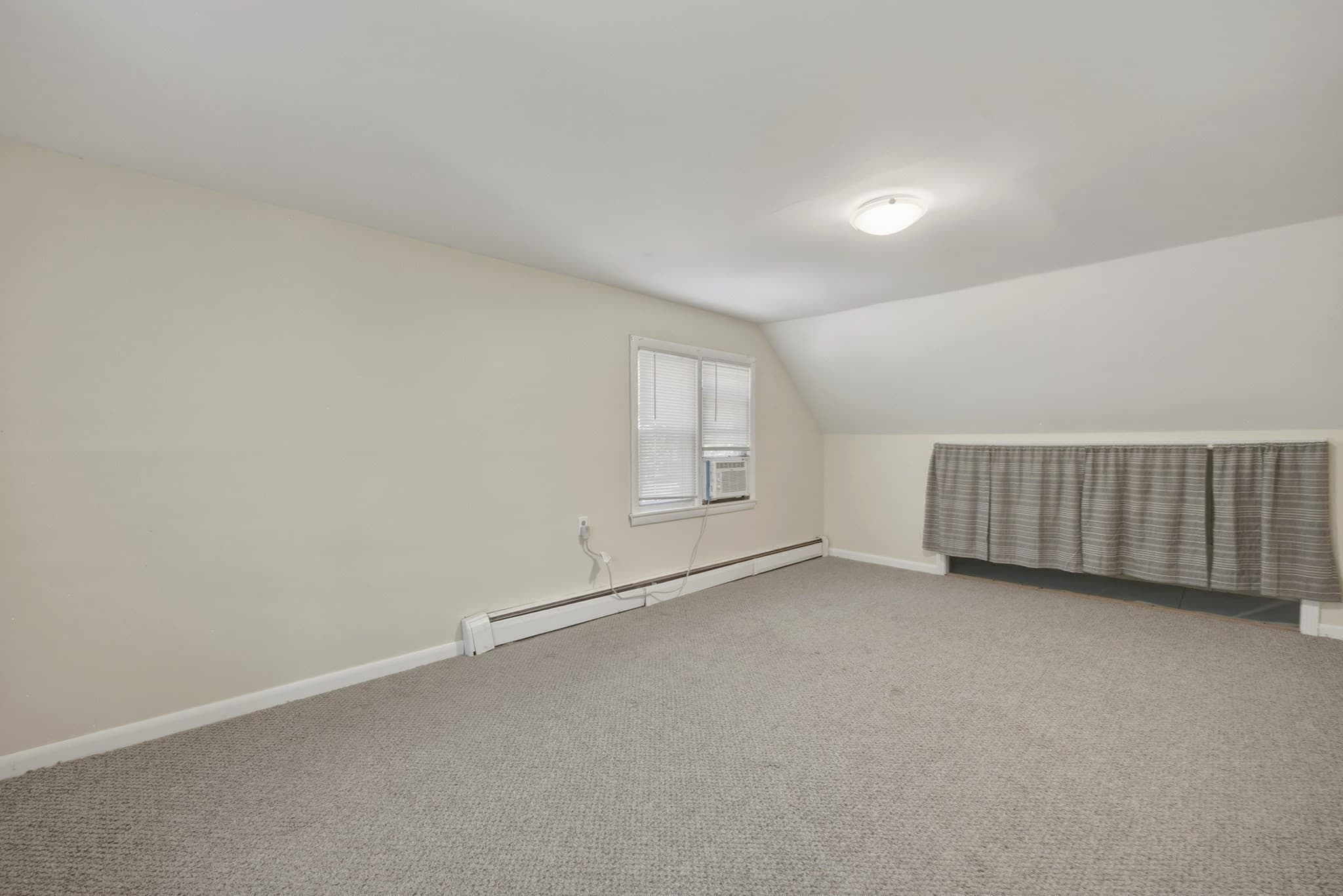 Single Family Residence at 26 Sunset Rd, Dracut MA 01826, photo 25 of 40