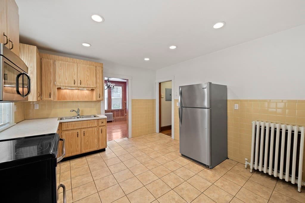 Multi Family at 9 Parkwood Ter, Boston MA 02130, photo 23 of 36