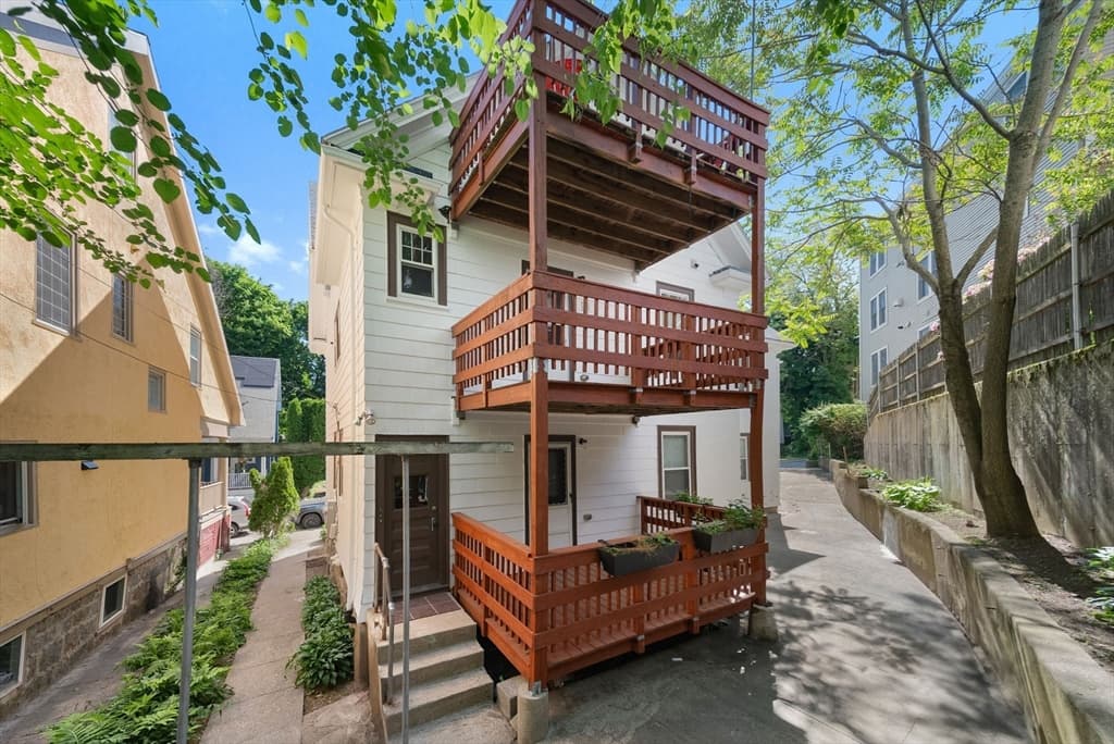 Multi Family at 9 Parkwood Ter, Boston MA 02130, photo 7 of 36