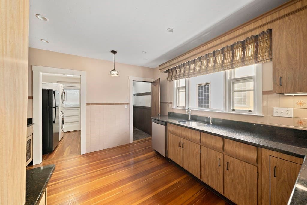 Multi Family at 9 Parkwood Ter, Boston MA 02130, photo 28 of 36