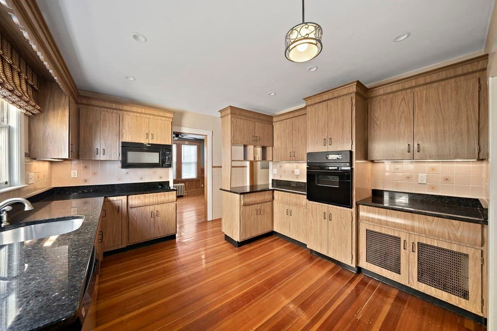 Multi Family at 9 Parkwood Ter, Boston MA 02130, photo 30 of 36