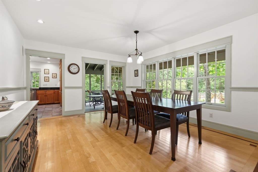 18 Eveningstar Dr, Amherst MA 01002 photo 9