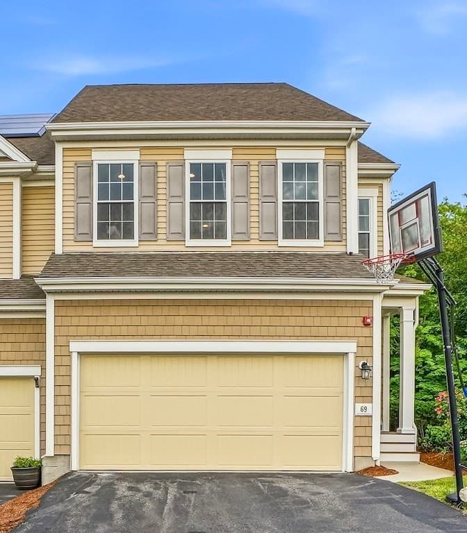 Condominium at 69 Spruce St # 69, Hopkinton MA 01748, photo 2 of 40