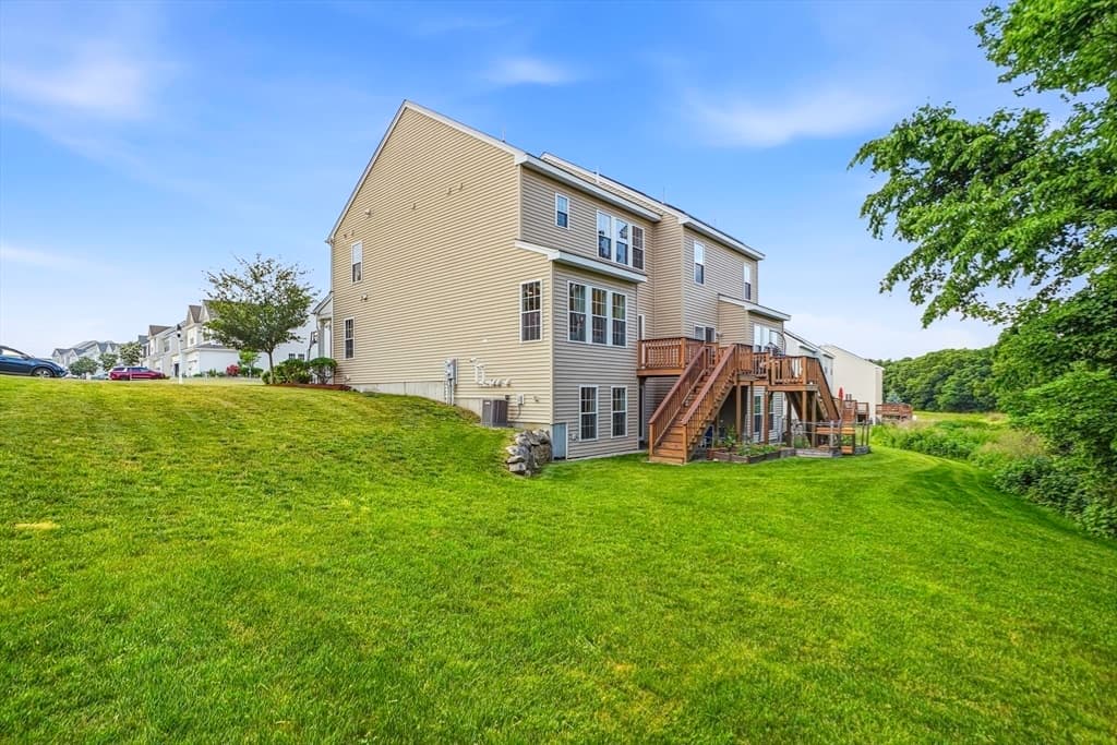 Condominium at 69 Spruce St # 69, Hopkinton MA 01748, photo 6 of 40