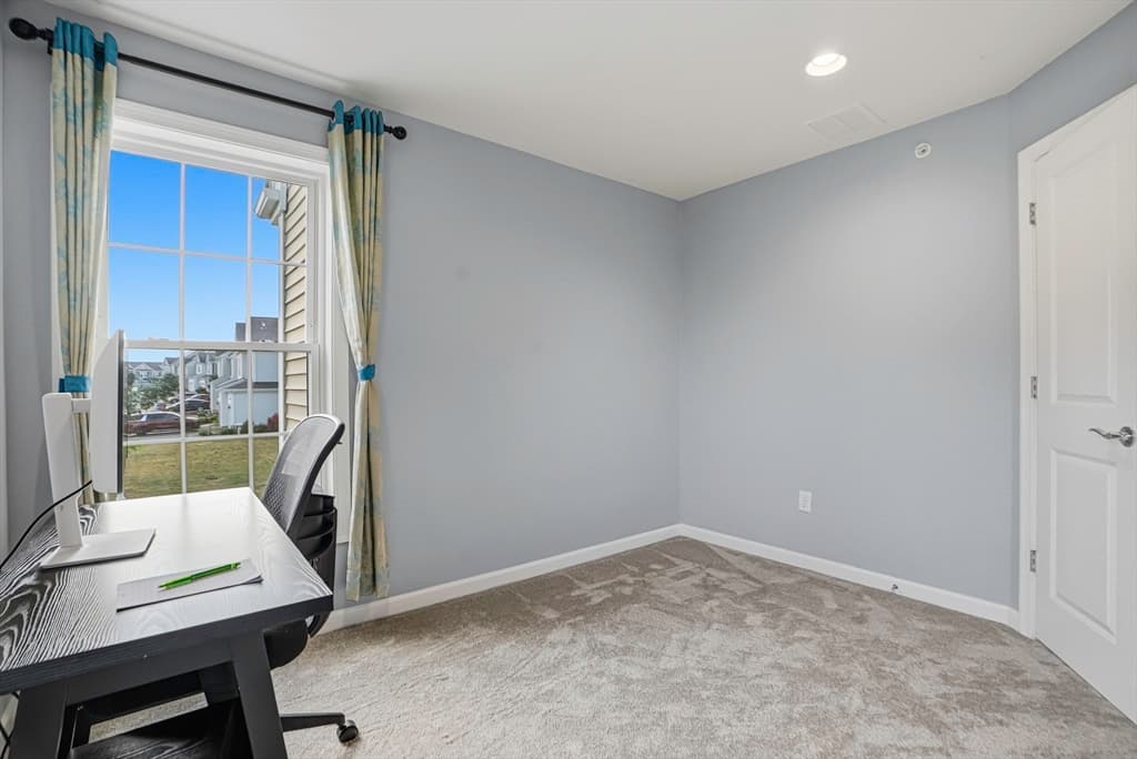Condominium at 69 Spruce St # 69, Hopkinton MA 01748, photo 32 of 40