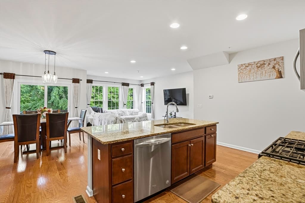 Condominium at 69 Spruce St # 69, Hopkinton MA 01748, photo 14 of 40