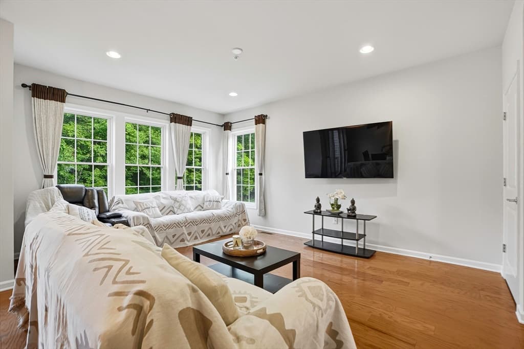 Condominium at 69 Spruce St # 69, Hopkinton MA 01748, photo 18 of 40
