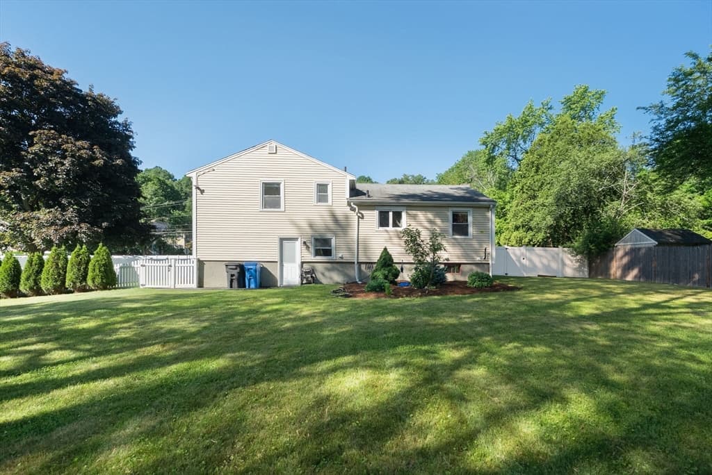 Single Family Residence at 221 Totten Pond Rd, Waltham MA 02451, photo 2 of 37