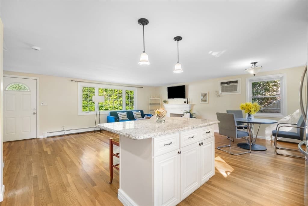 Single Family Residence at 221 Totten Pond Rd, Waltham MA 02451, photo 13 of 37