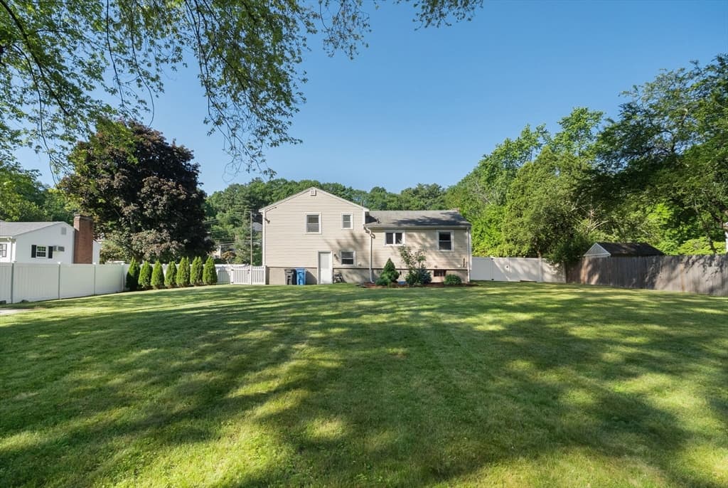 Single Family Residence at 221 Totten Pond Rd, Waltham MA 02451, photo 36 of 37