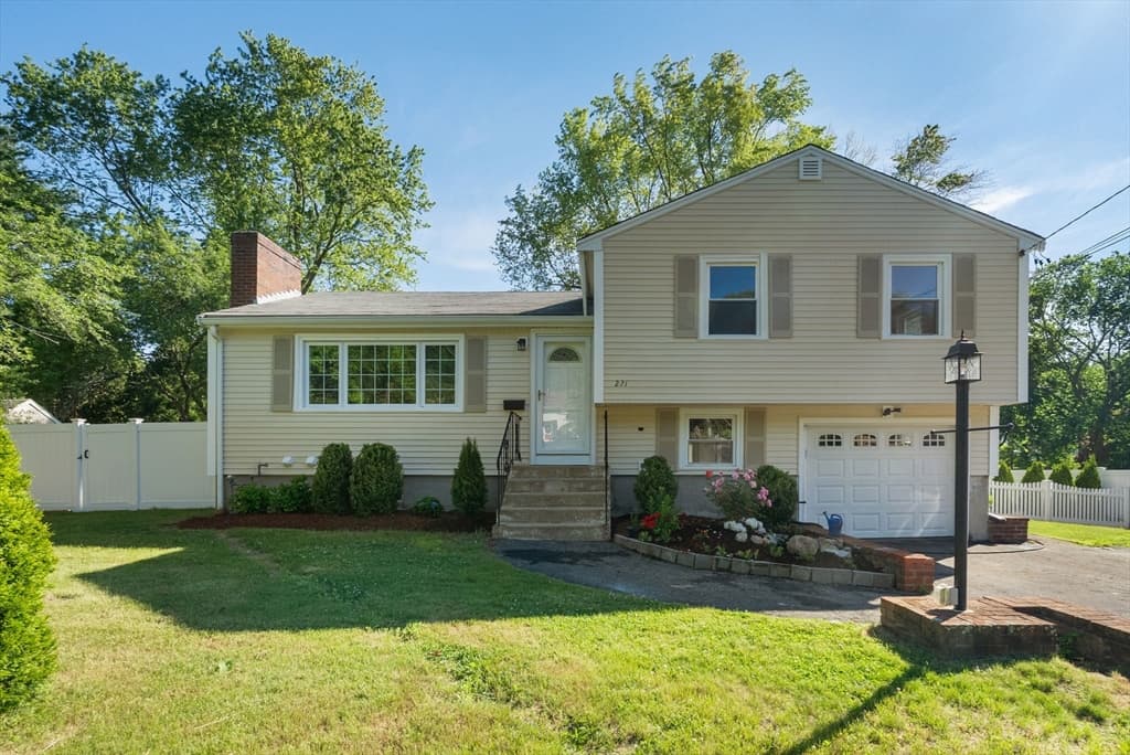 221 Totten Pond Rd, Waltham MA 02451