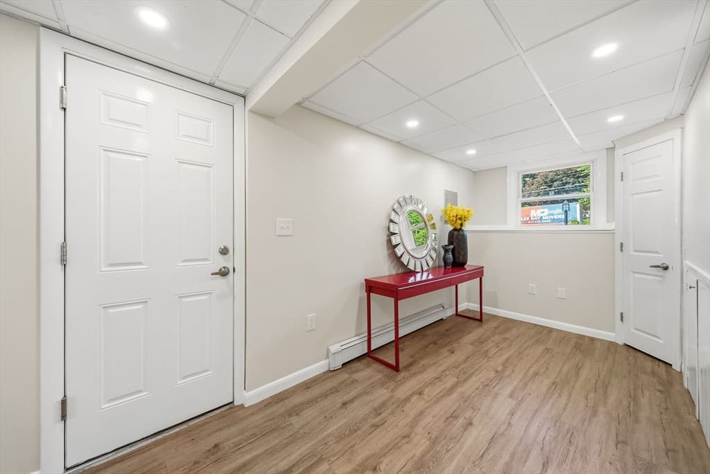 Single Family Residence at 221 Totten Pond Rd, Waltham MA 02451, photo 20 of 37