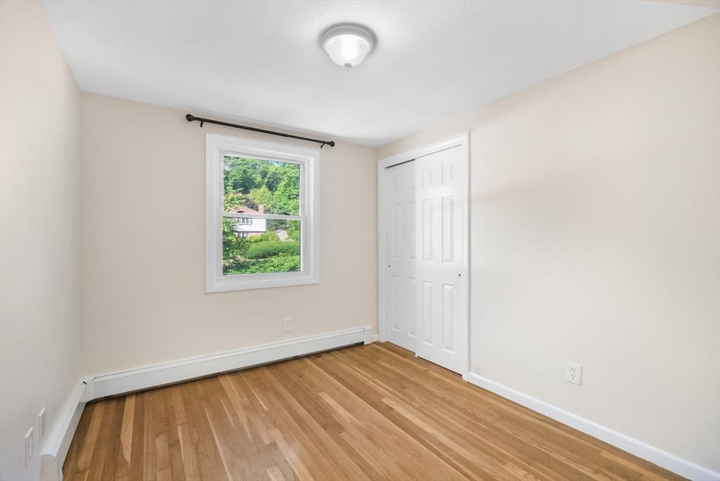 Single Family Residence at 221 Totten Pond Rd, Waltham MA 02451, photo 14 of 37