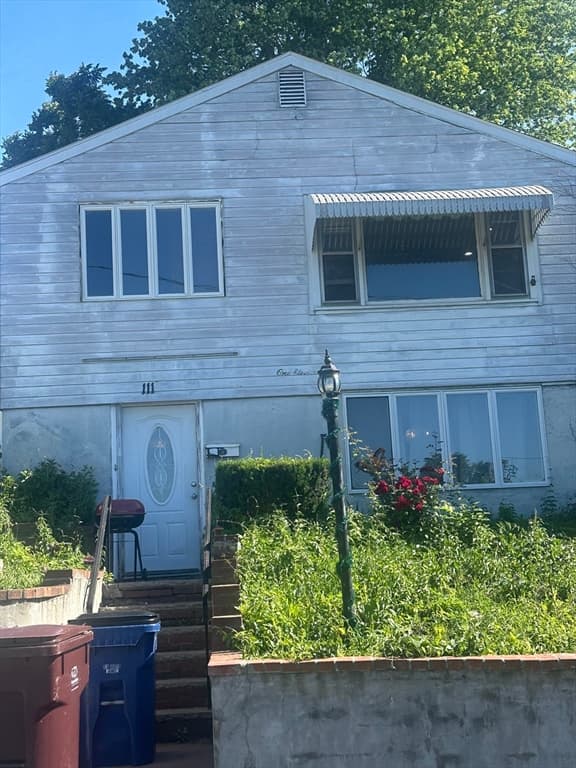 111 Arnold St, Revere MA 02151 photo 2
