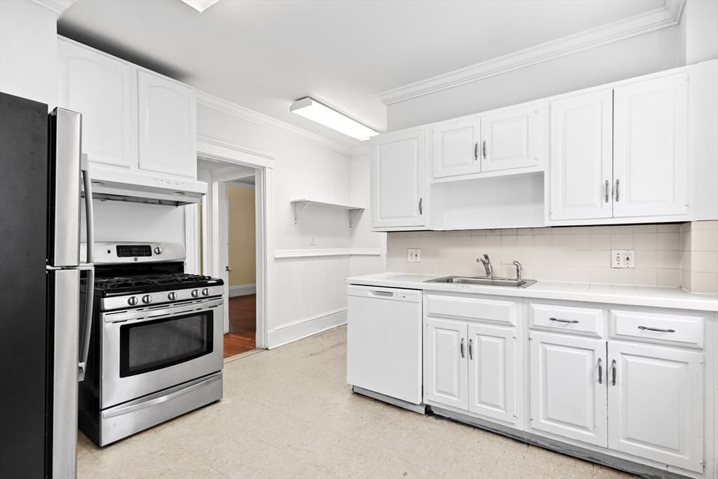 75 Orchard, Medford MA 02155 photo 6